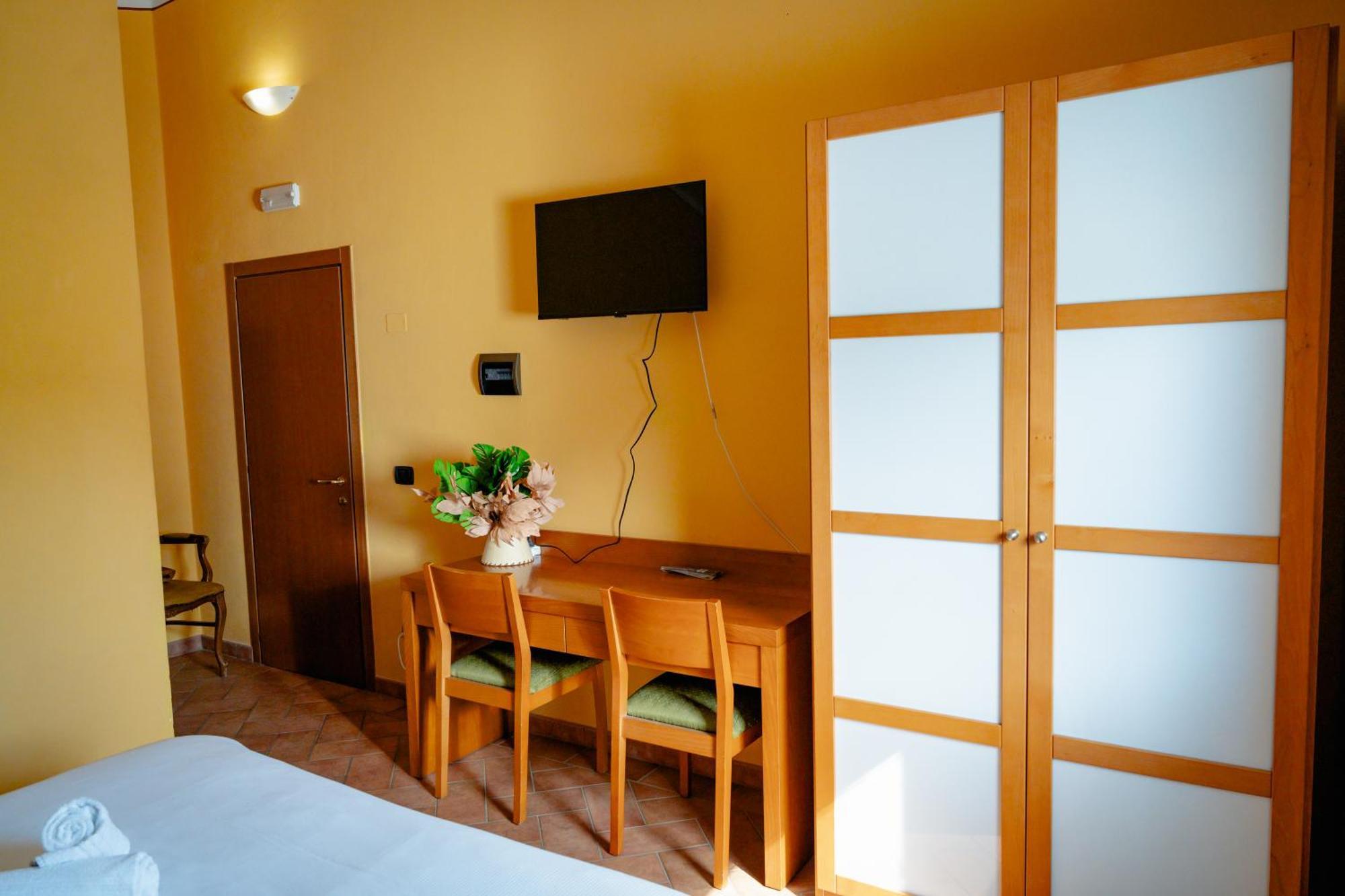 L'Antico Gabbiano B&B Сан-Кашіано-ін-Валь-ді-Пеза Екстер'єр фото